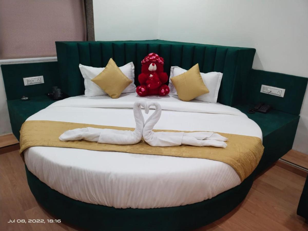 Collection O Hotel Green Park Ананд Екстер'єр фото