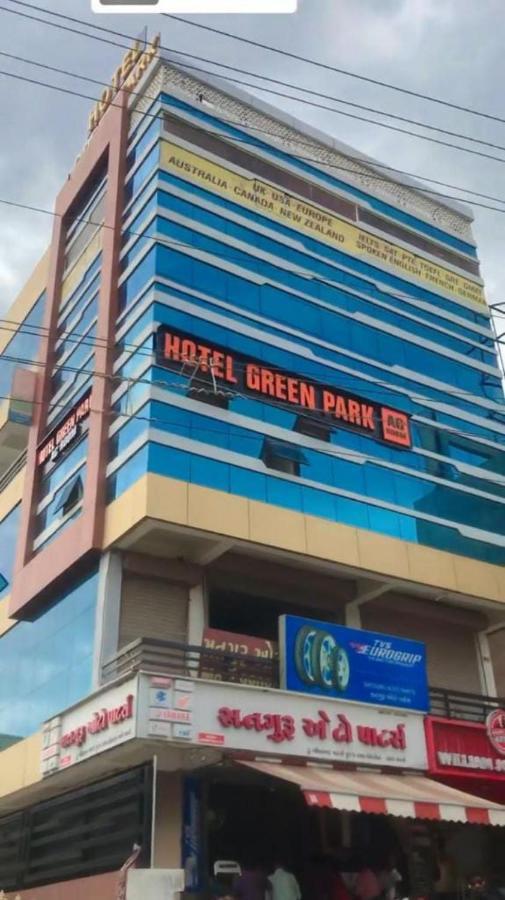 Collection O Hotel Green Park Ананд Екстер'єр фото