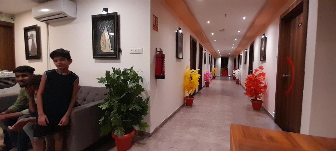 Collection O Hotel Green Park Ананд Екстер'єр фото